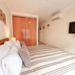 Rocha Oceano Azul Charming * بورتيماو