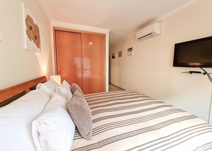 Rocha Oceano Azul Charming * Портіман