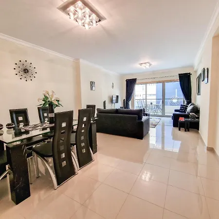 Rocha Oceano Azul Charming Daire